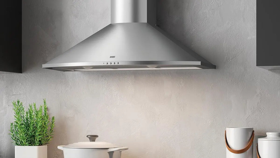 Come pulire la cappa della cucina: guida pratica per eliminare grasso e odori, senza rovinare le superfici