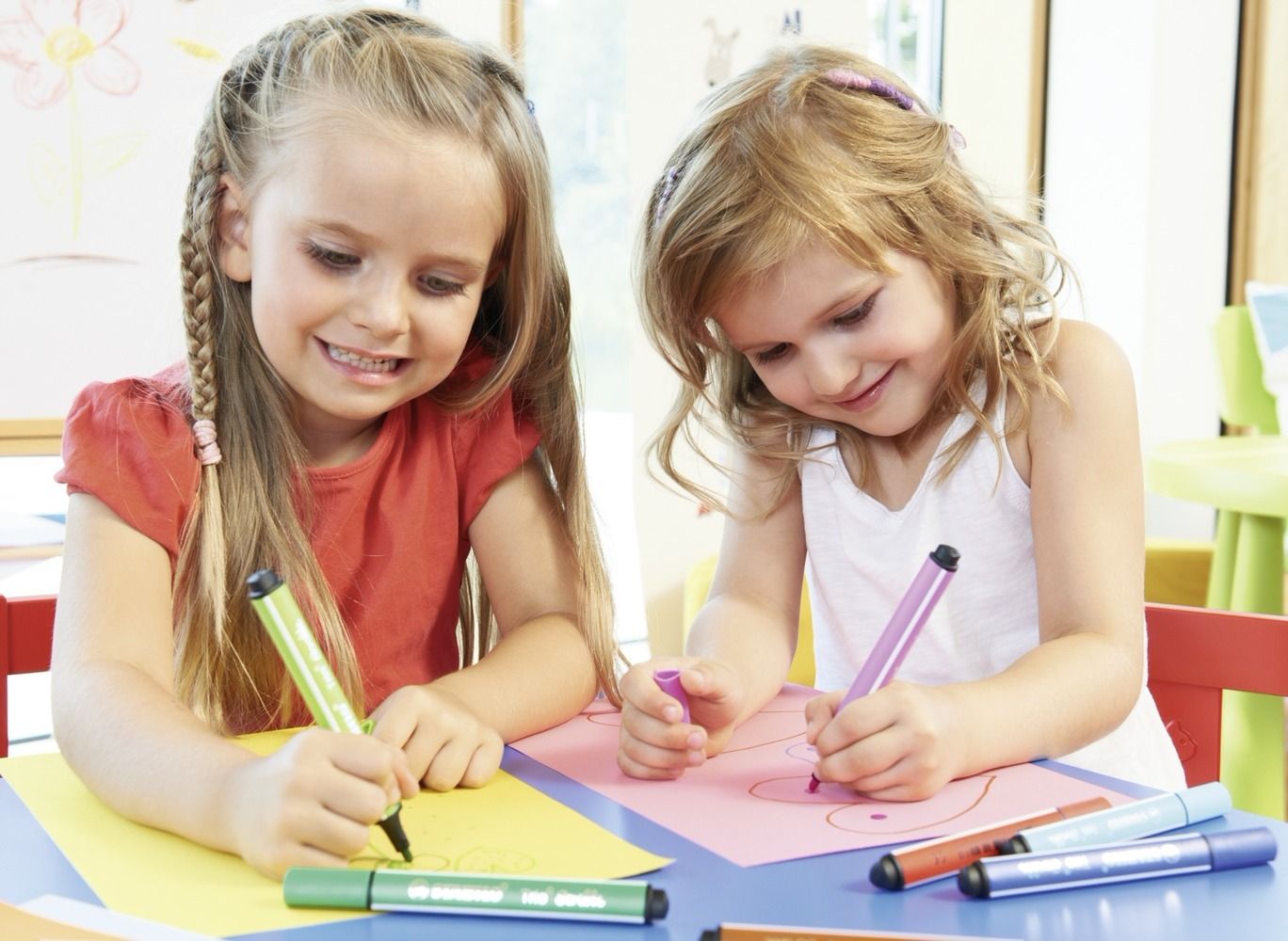 Pennarello triangolare con punta ammortizzata - STABILO Trio Scribbi - Astuccio da 14 - Colori assortiti (25577526)