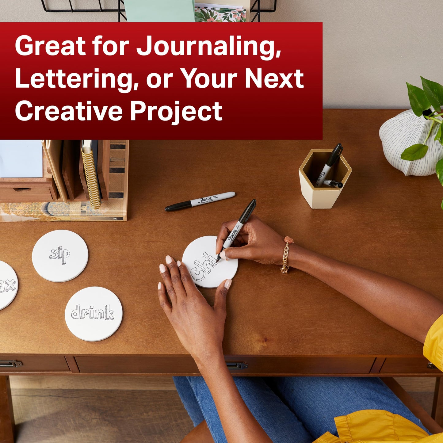 SHARPIE Pennarelli Indelebili, Punta Fine, Confezione da 4, Colori Classici Assortiti (25602896)